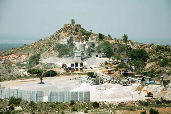 ಬೇಬಿ ಬೆಟ್ಟದಲ್ಲಿ ಅಕ್ರಮ ಕಲ್ಲುಗಣಿಗಾರಿಕೆ ಪ್ರಕರಣ: ಸಂಸದ ಪುಟ್ಟರಾಜು, ಇತರರ ವಿರುದ್ಧ ಸಿಬಿಐಗೆ ದೂರು